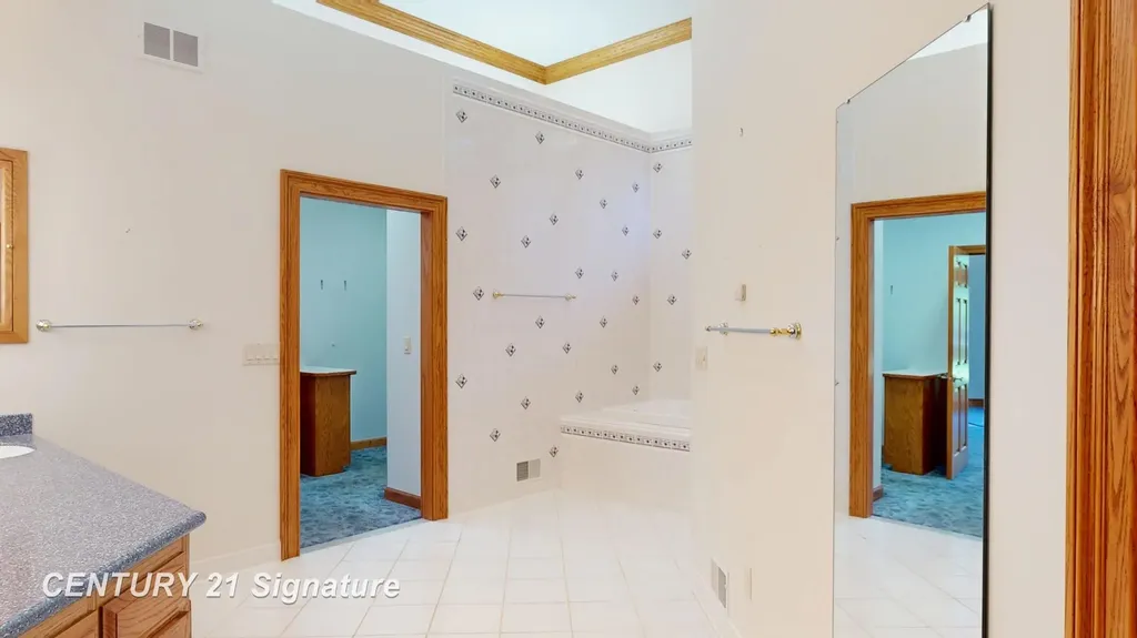 5590 Pine Gate Drive Saginaw Charter Township MI 48603