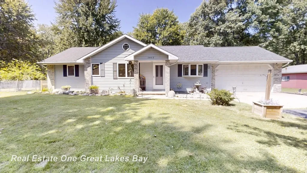 3842 Clutier Road Bridgeport Charter Township MI 48601