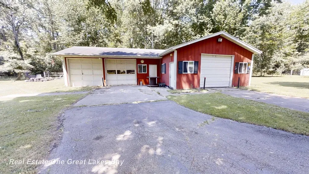 3842 Clutier Road Bridgeport Charter Township MI 48601