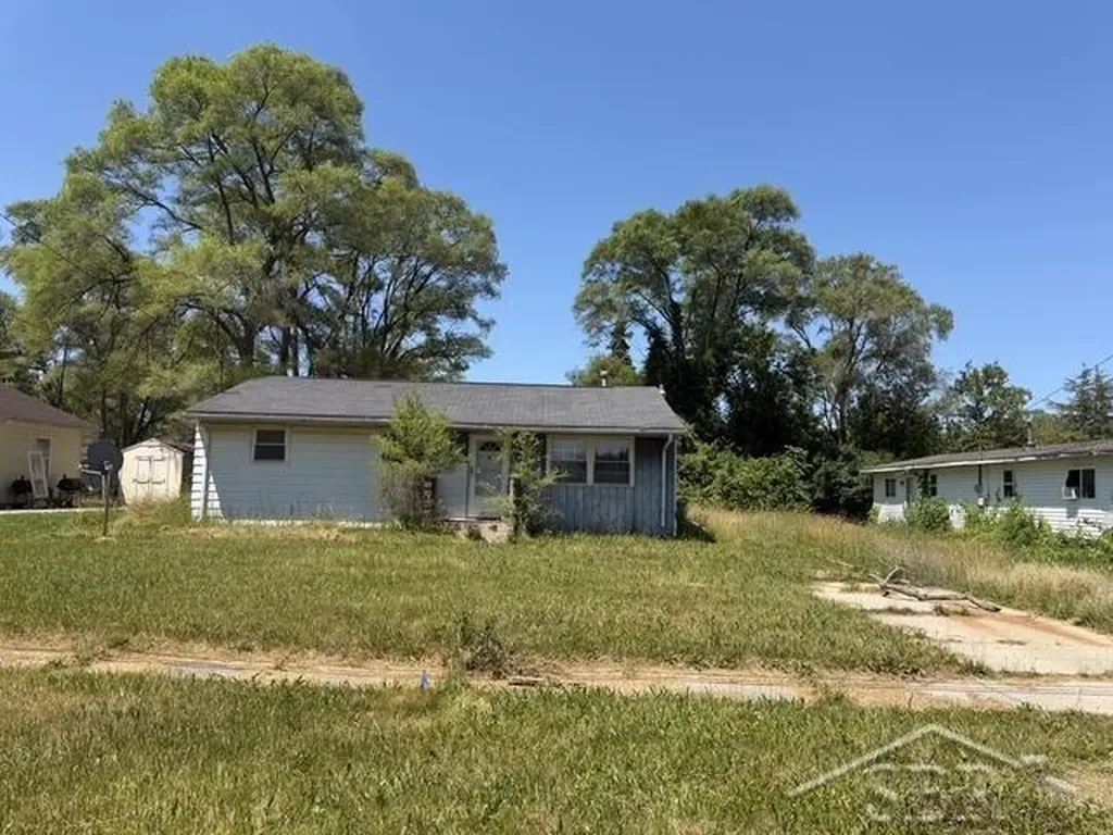 1766 Prospect Street Buena Vista Charter Township MI 48601