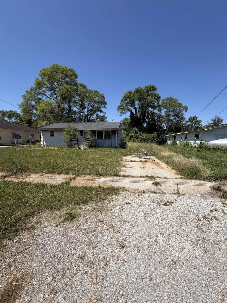 1766 Prospect Street Buena Vista Charter Township MI 48601