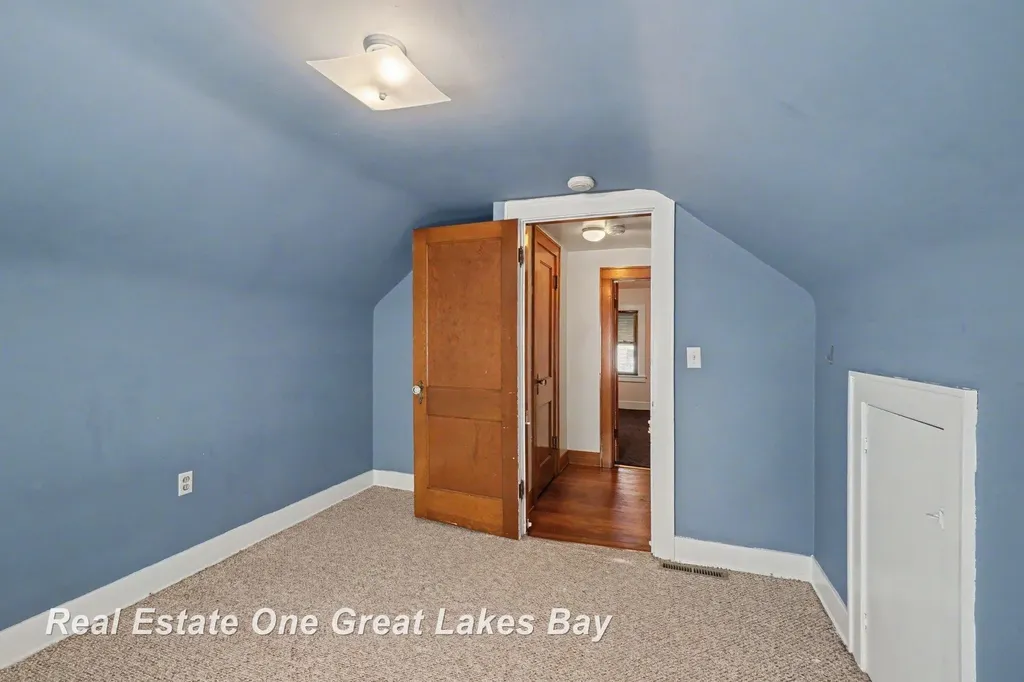 1008 S Sherman Street Bay City City MI 48708