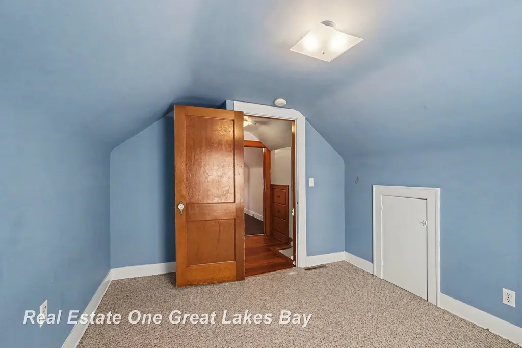 1008 S Sherman Street Bay City City MI 48708