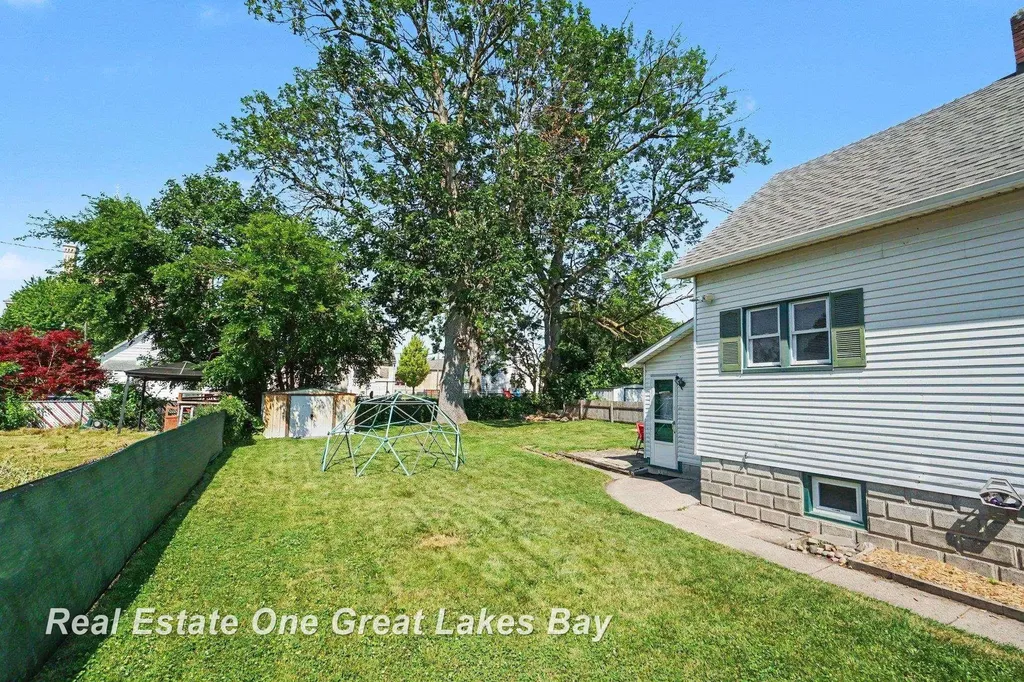 1008 S Sherman Street Bay City City MI 48708