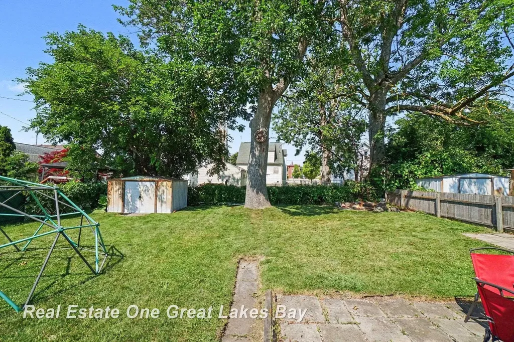 1008 S Sherman Street Bay City City MI 48708