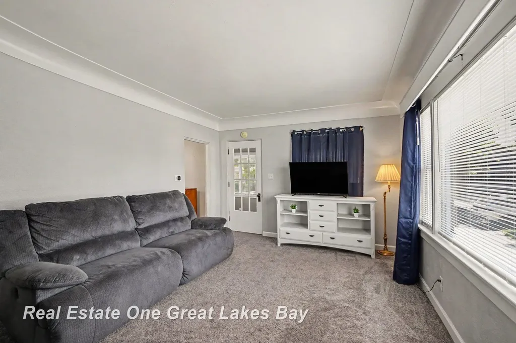 1008 S Sherman Street Bay City City MI 48708