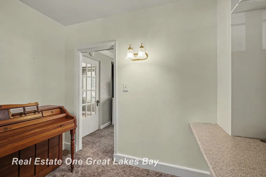 1008 S Sherman Street Bay City City MI 48708