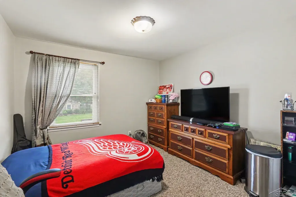 1452 Allendale Drive Saginaw Charter Township MI 48638