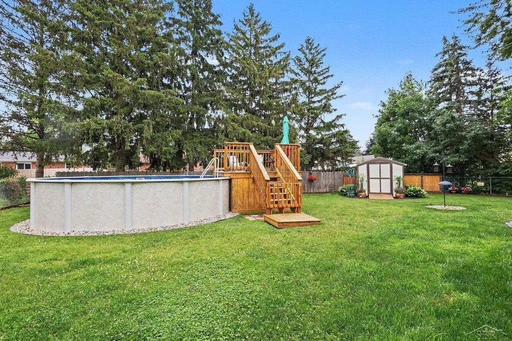 1452 Allendale Drive Saginaw Charter Township MI 48638
