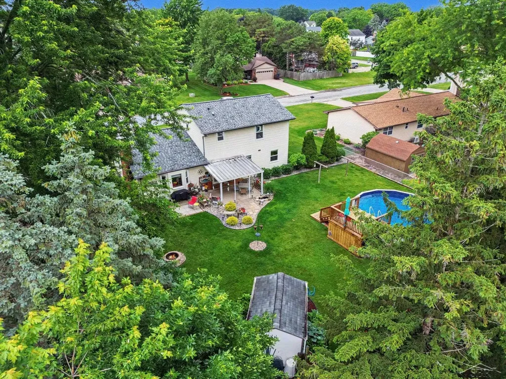 1452 Allendale Drive Saginaw Charter Township MI 48638