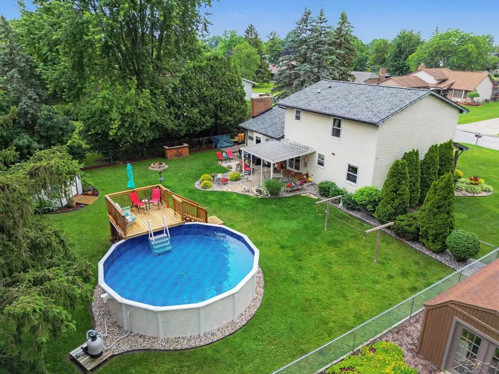 1452 Allendale Drive Saginaw Charter Township MI 48638