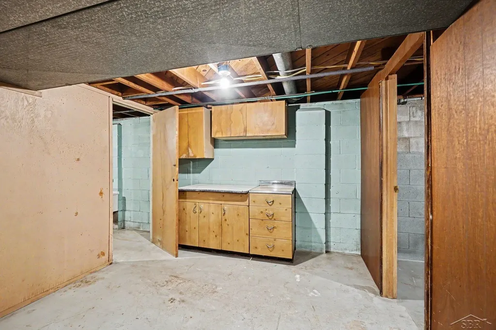 1502 34th Street Bay City City MI 48708