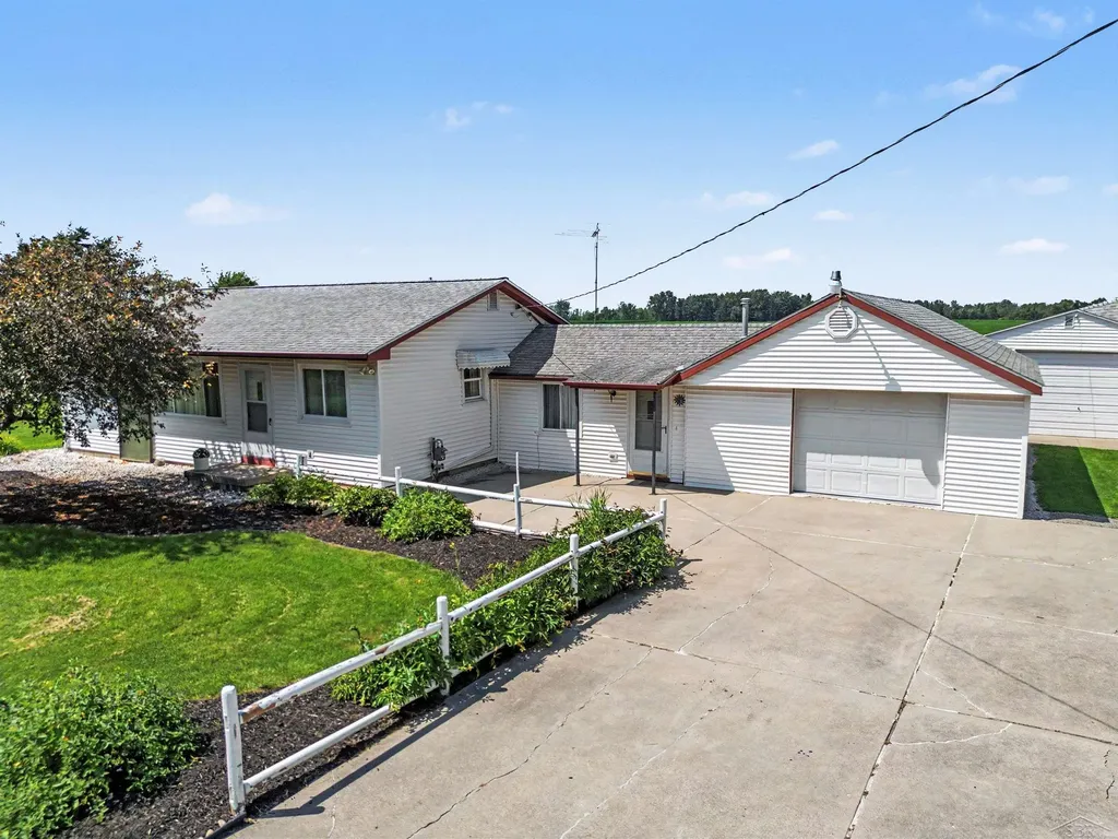1530 W Beaver Road Beaver Township MI 48611
