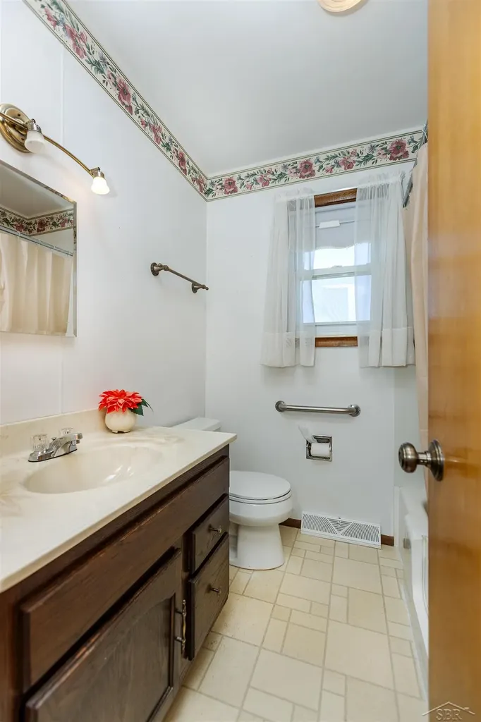 1530 W Beaver Road Beaver Township MI 48611