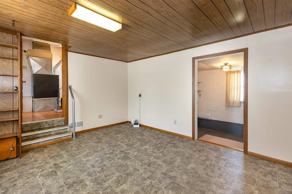 1530 W Beaver Road Beaver Township MI 48611