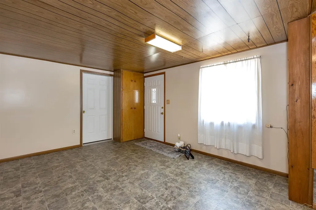 1530 W Beaver Road Beaver Township MI 48611