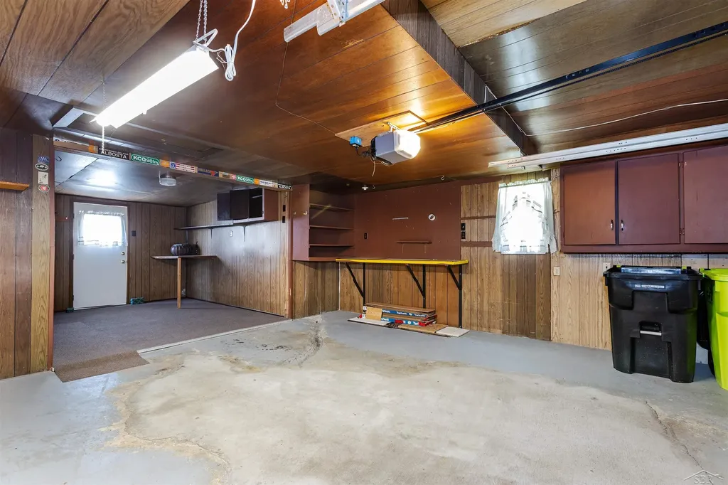 1530 W Beaver Road Beaver Township MI 48611