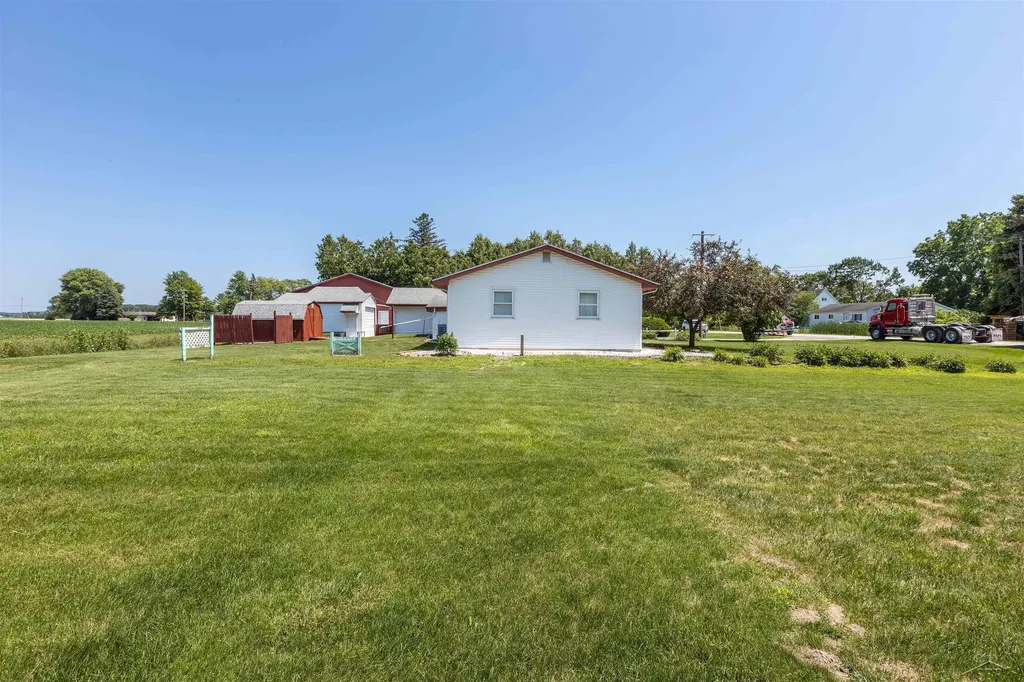 1530 W Beaver Road Beaver Township MI 48611