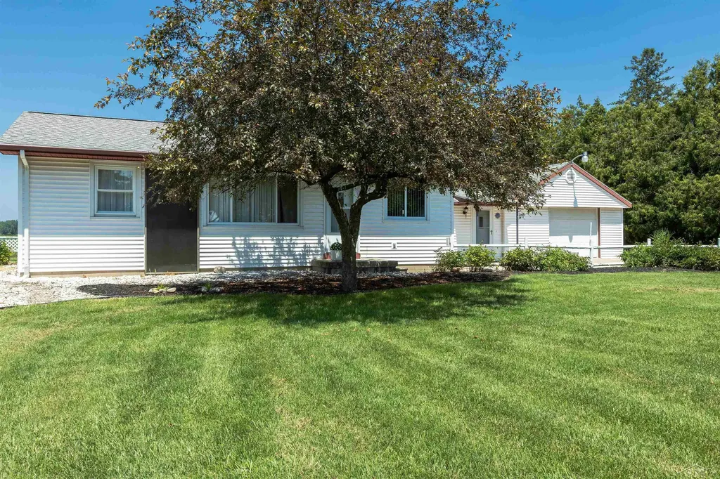 1530 W Beaver Road Beaver Township MI 48611