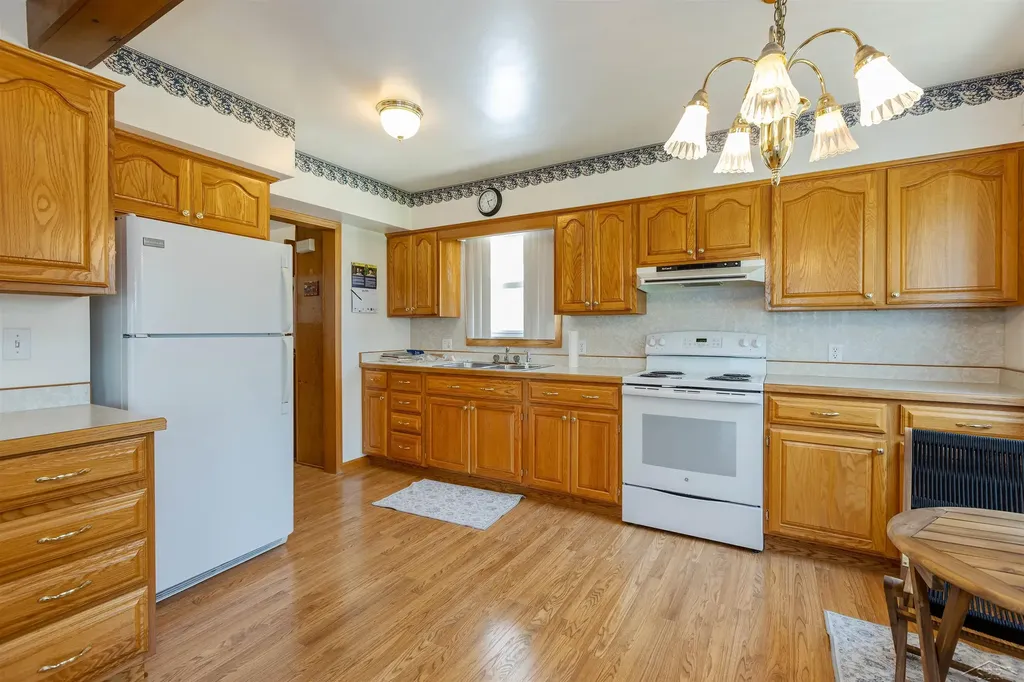 1530 W Beaver Road Beaver Township MI 48611