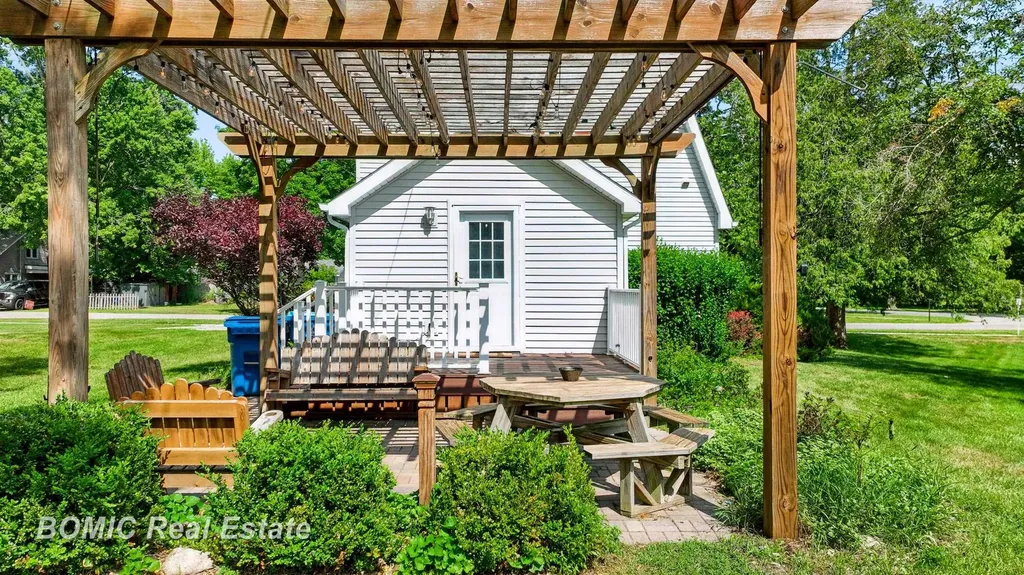 529 Chestnut Street Vassar City MI 48768