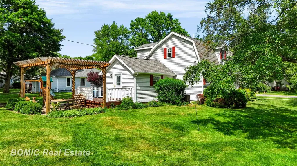 529 Chestnut Street Vassar City MI 48768