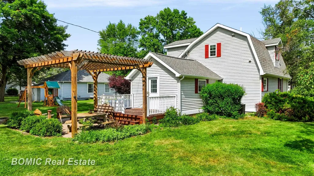 529 Chestnut Street Vassar City MI 48768