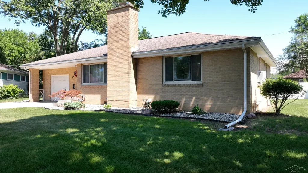 30 Congress B Court Saginaw City MI 48602