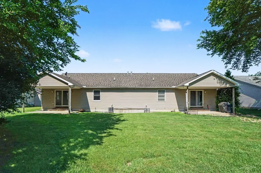 3072 Silverwood Drive Saginaw Charter Township MI 48603