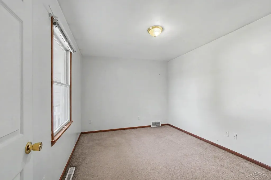 3072 Silverwood Drive Saginaw Charter Township MI 48603