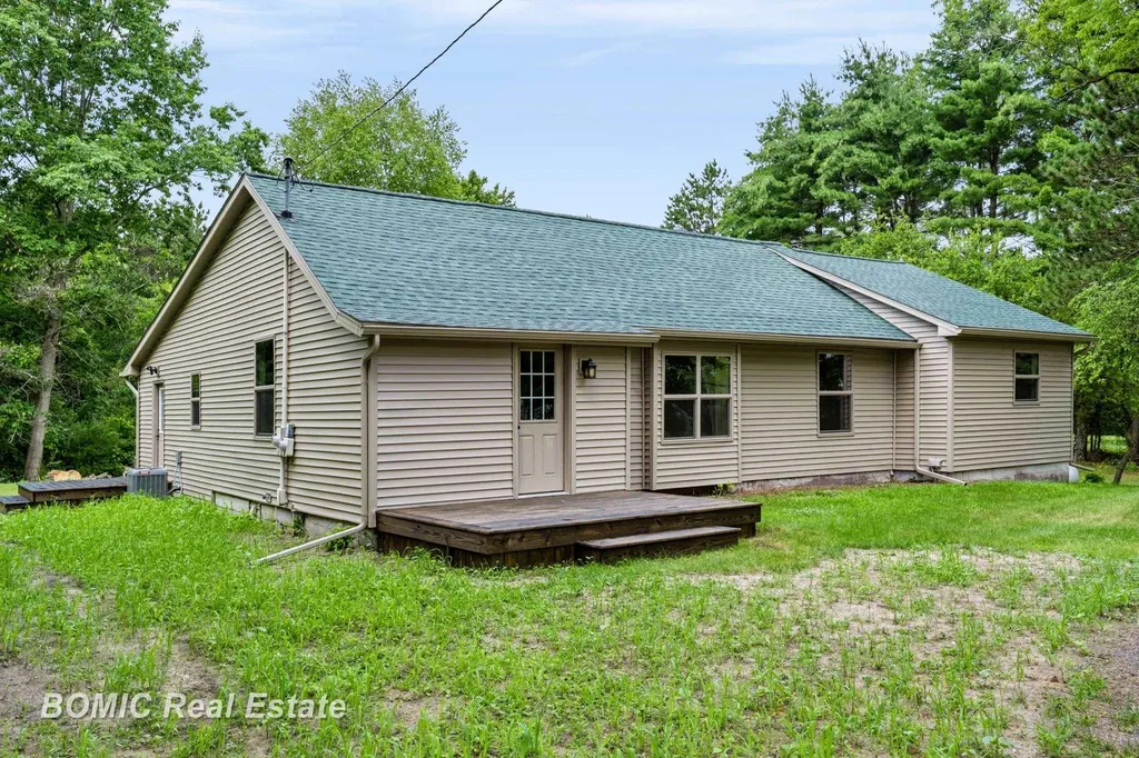 2435 E Dayton Road Wells Township MI 48723