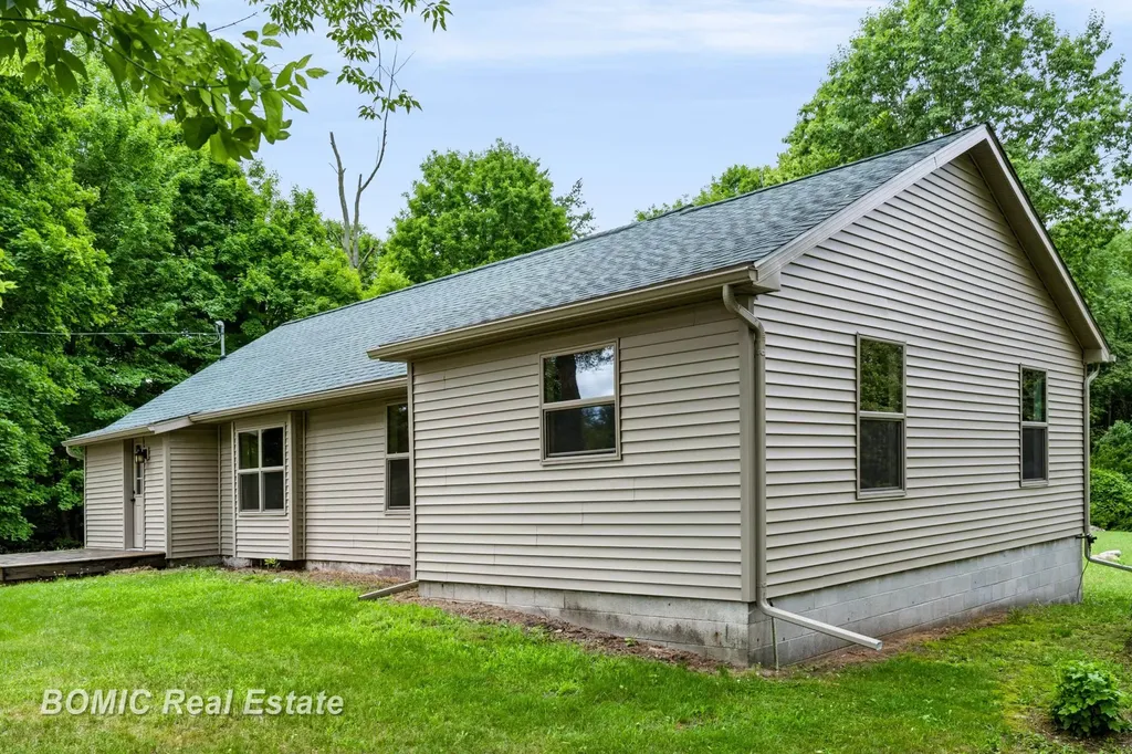 2435 E Dayton Road Wells Township MI 48723