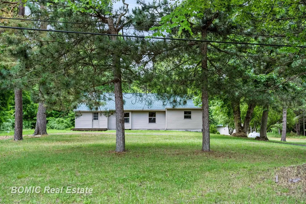 2435 E Dayton Road Wells Township MI 48723