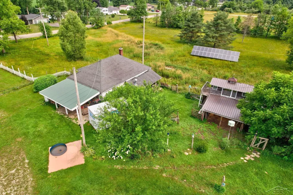 12030 N Lewis Road Thetford Township MI 48420