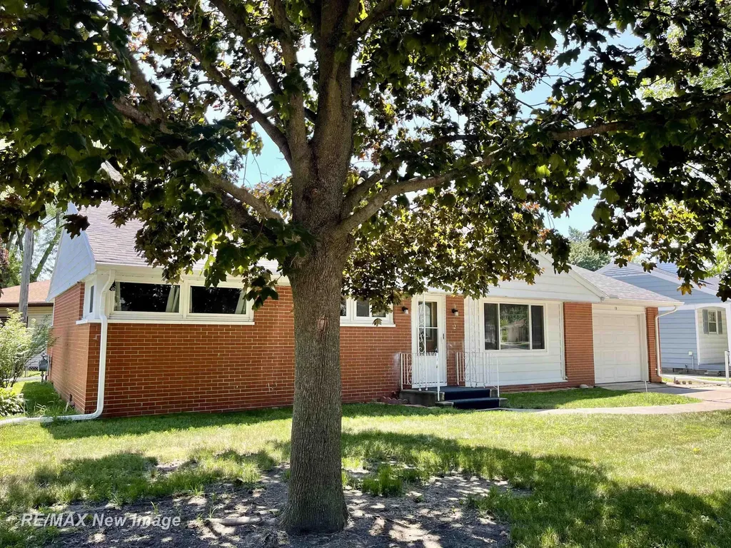 12 Ruggles Road Saginaw City MI 48602