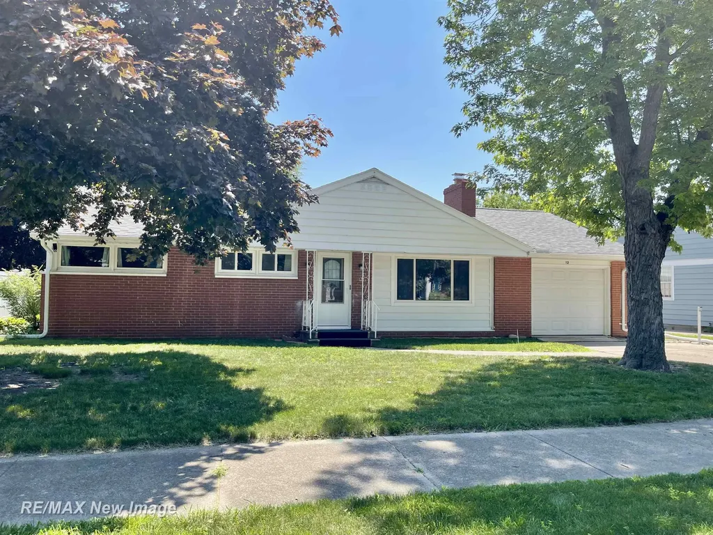 12 Ruggles Road Saginaw City MI 48602