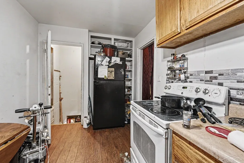 16192 Fenton Street Detroit City MI 48219