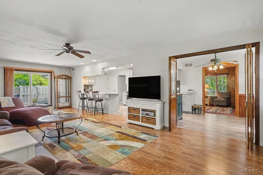 831 Mayflower Drive Saginaw Charter Township MI 48638