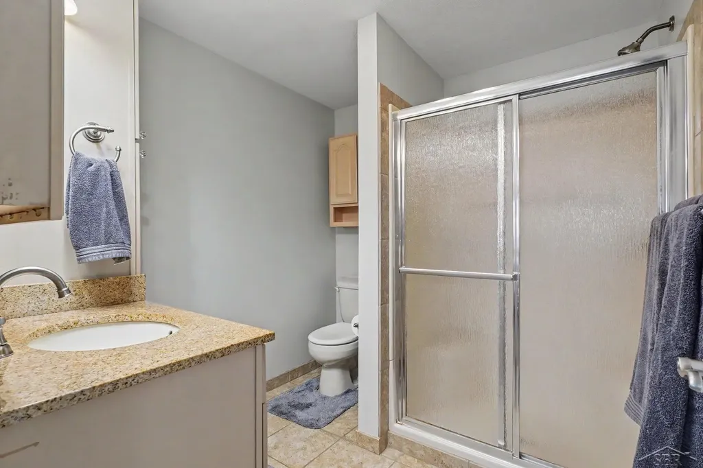 831 Mayflower Drive Saginaw Charter Township MI 48638