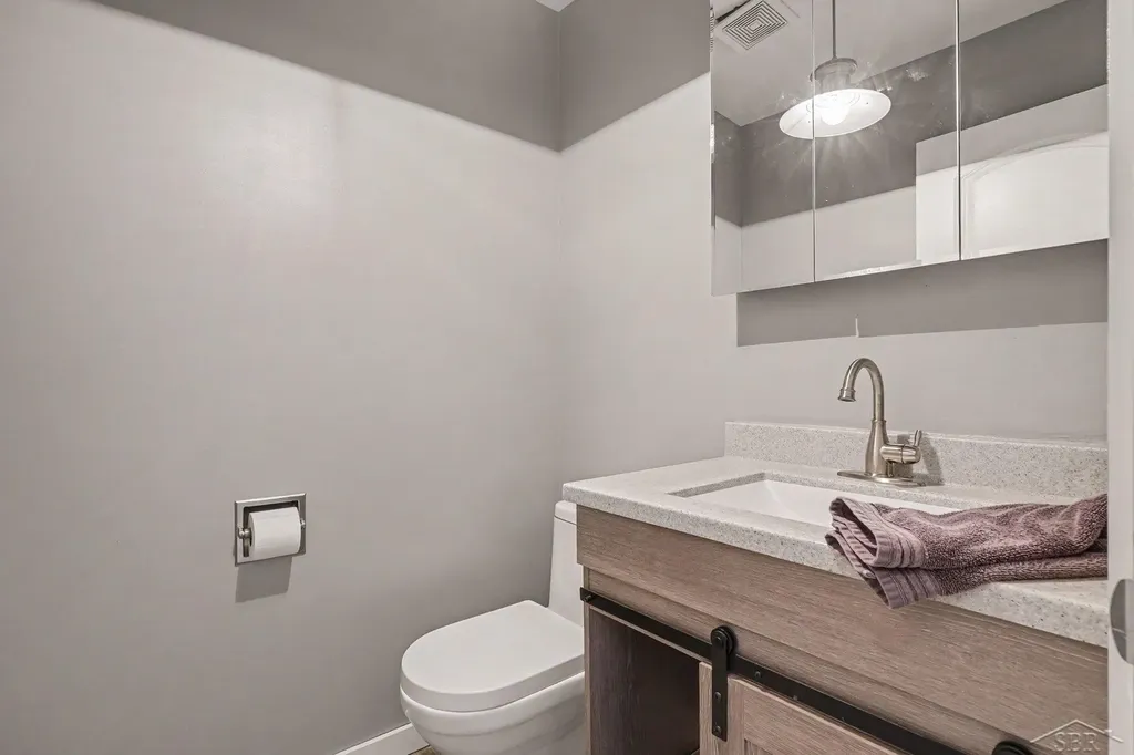 831 Mayflower Drive Saginaw Charter Township MI 48638