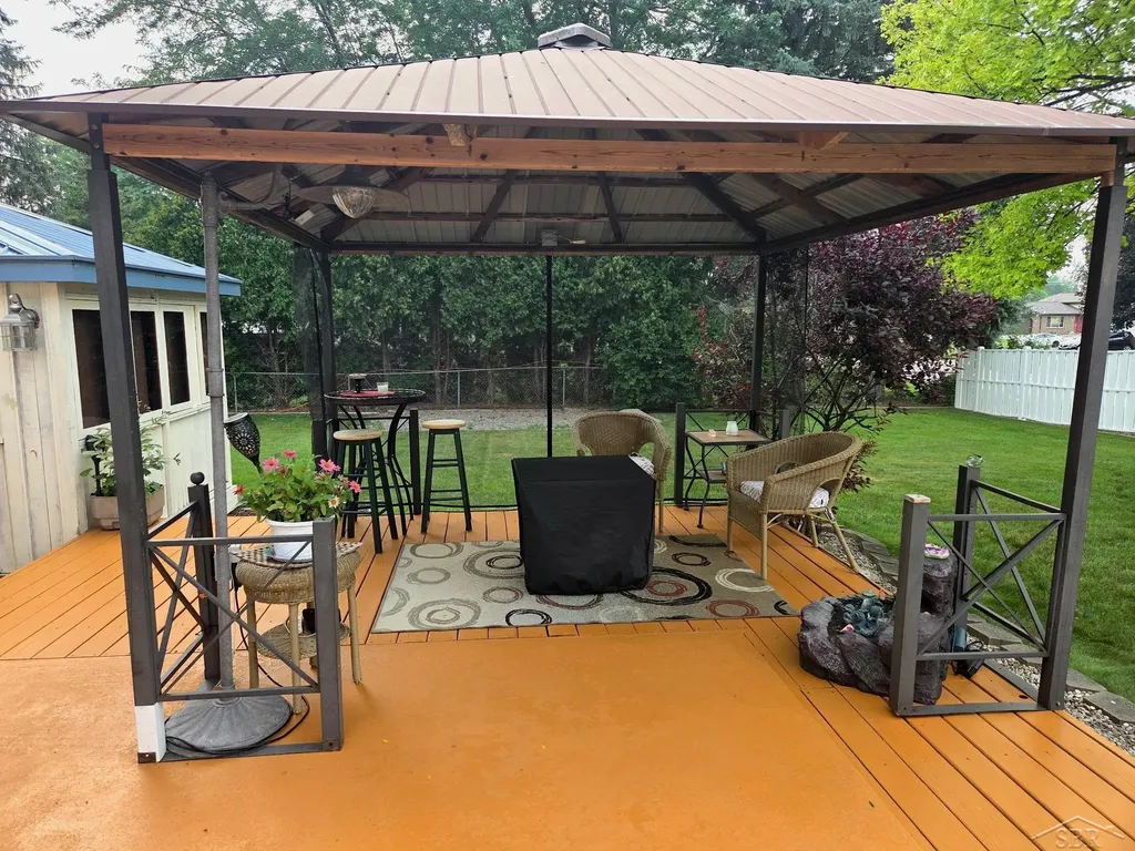 831 Mayflower Drive Saginaw Charter Township MI 48638