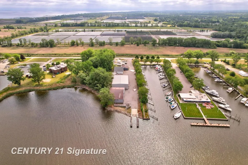 2363 Weadock Highway Hampton Charter Township MI 48723