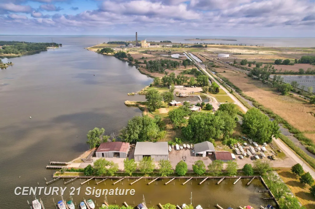 2363 Weadock Highway Hampton Charter Township MI 48723