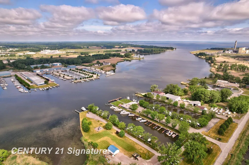 2363 Weadock Highway Hampton Charter Township MI 48723