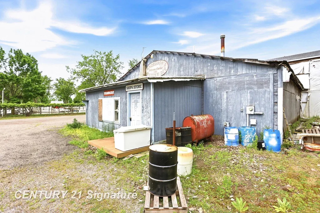 2363 Weadock Highway Hampton Charter Township MI 48723