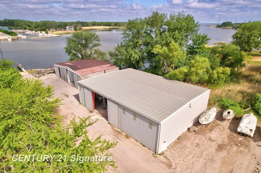 2363 Weadock Highway Hampton Charter Township MI 48723