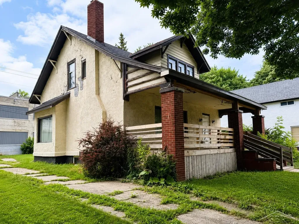 117 N Vanburen Street Bay City City MI 48708