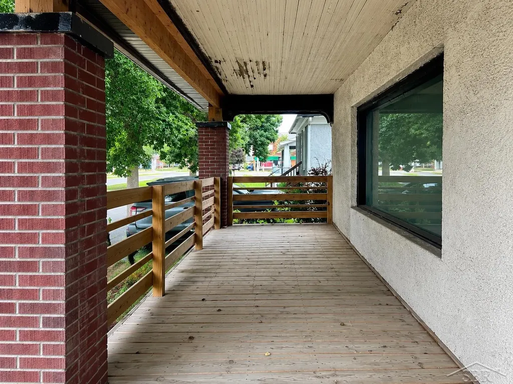 117 N Vanburen Street Bay City City MI 48708