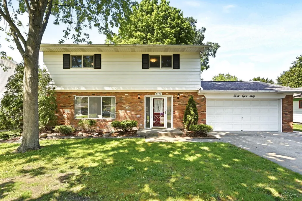 4850 Hanover Drive Saginaw Charter Township MI 48603