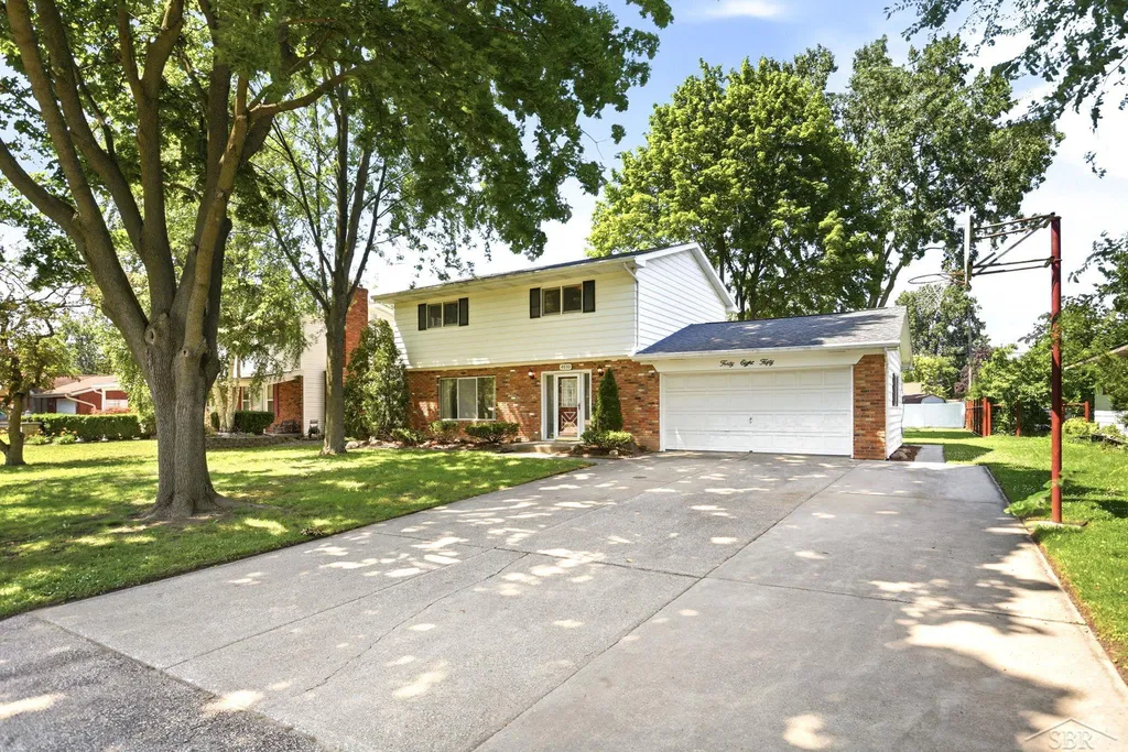 4850 Hanover Drive Saginaw Charter Township MI 48603